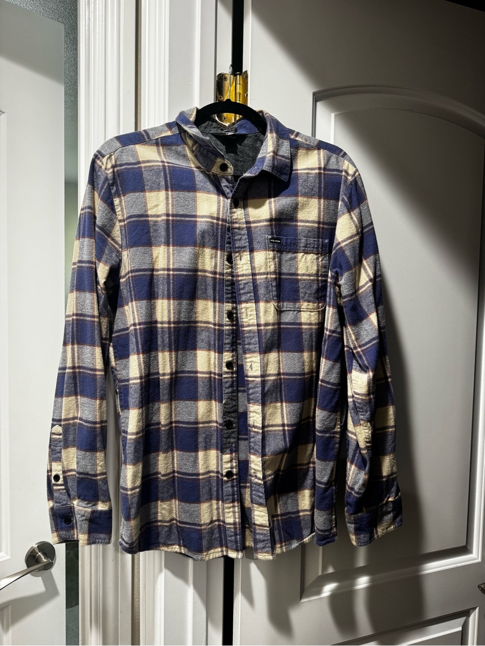 Volcom Navy and Cream Plaid Button-Down Shirt